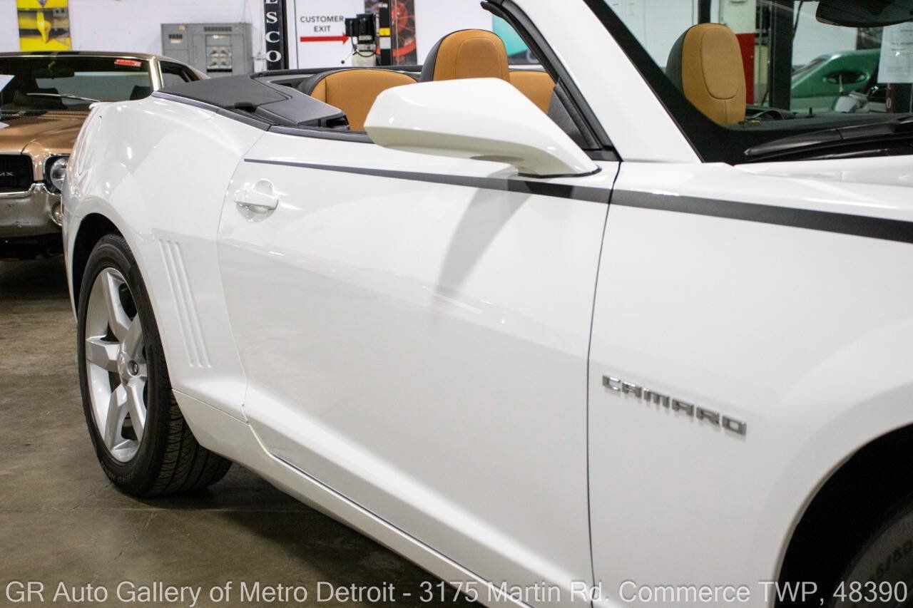 Used 2013 Chevrolet Camaro LT RWD image 25