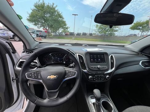Used 2024 Chevrolet Equinox LT AWD/4WD image 39