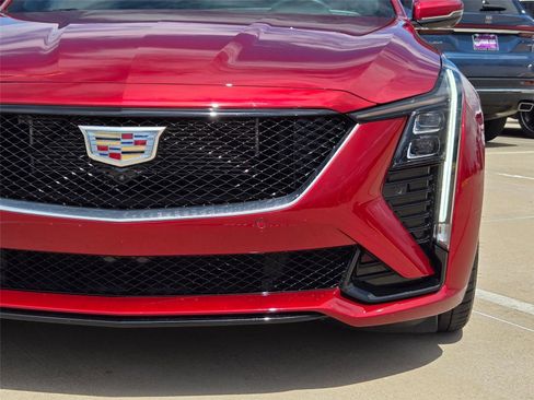 Used 2025 Cadillac CT5 V RWD image 6