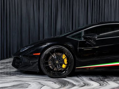 Used 2018 Lamborghini Huracan LP 580-2 RWD image 10