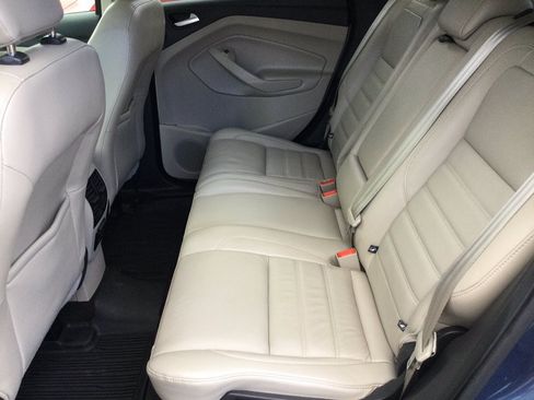 Used 2018 Ford Escape Titanium w/ Ford Safe & Smart Package AWD/4WD image 22