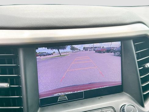 Used 2023 GMC Acadia SLE w/ Driver Convenience Package FWD image 14
