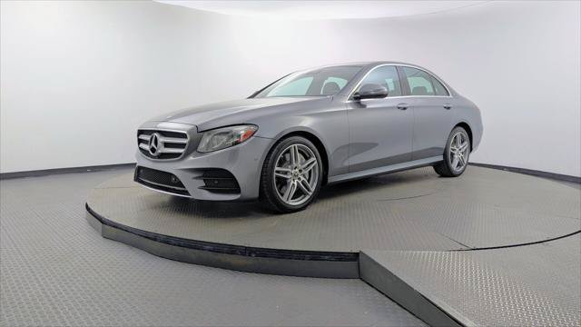 Used 2018 Mercedes-Benz E 400 4MATIC Sedan image 2