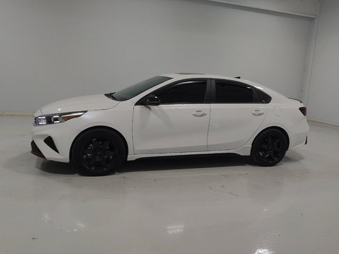 Used 2023 Kia Forte GT-Line w/ GT-Line Premium Package FWD image 2