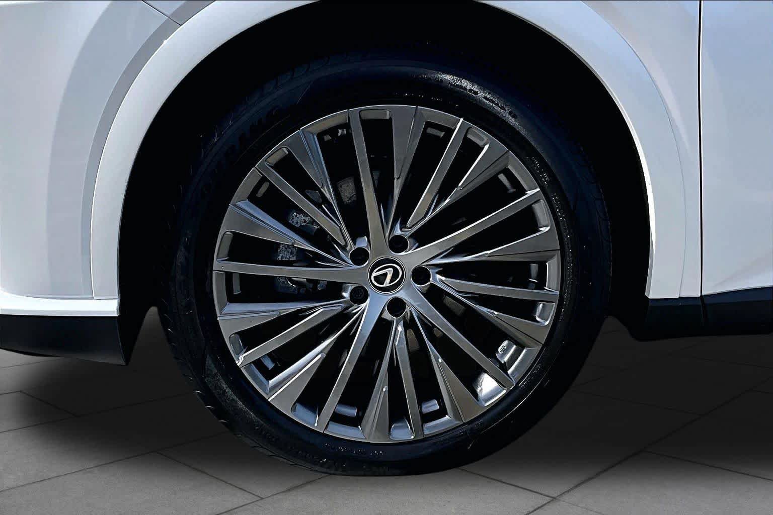 Used 2024 Lexus RX 350 w/ Convenience Package AWD/4WD image 11