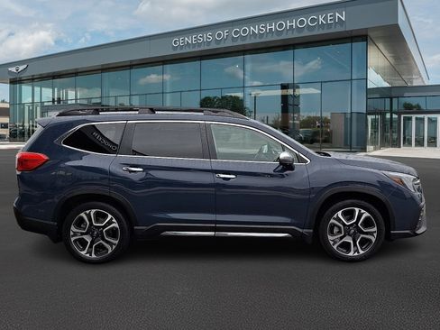 Used 2023 Subaru Ascent Touring AWD/4WD image 7