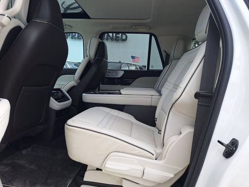 Used 2024 Lincoln Navigator L Black Label AWD/4WD image 14