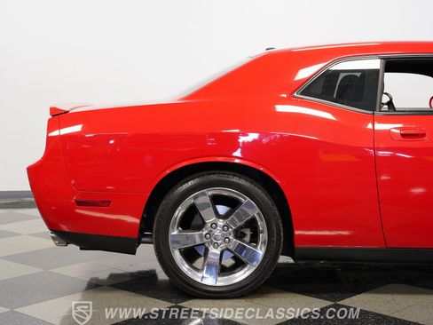 Used 2009 Dodge Challenger R/T RWD image 30