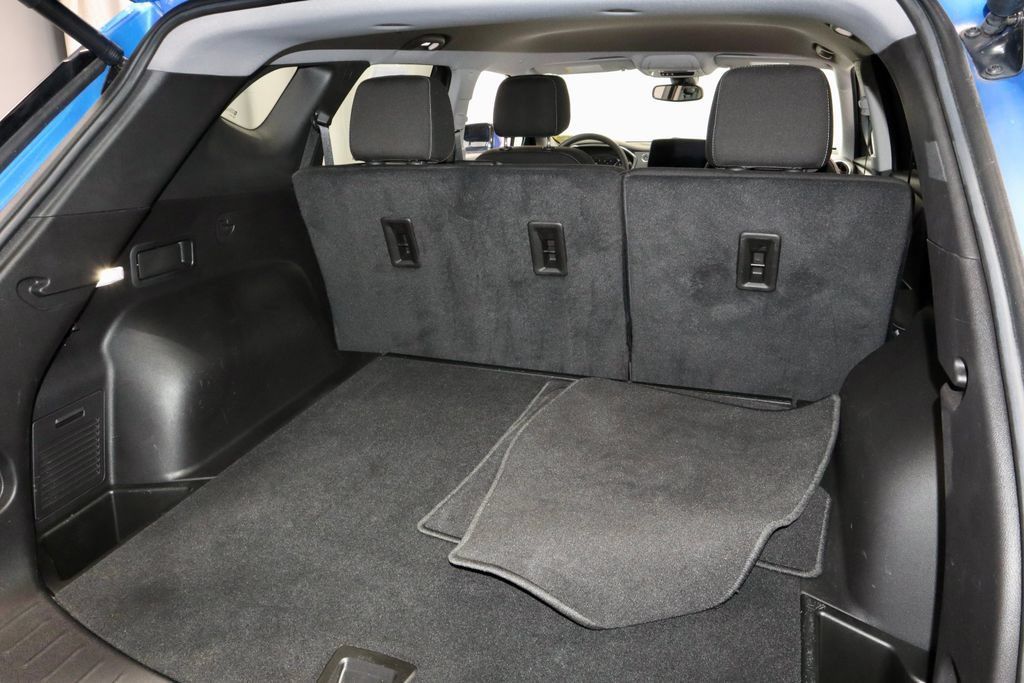 Used 2024 Chevrolet Blazer LT w/ Convenience Package FWD image 13
