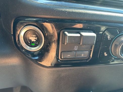 Used 2024 Chevrolet Silverado 3500 LT image 17