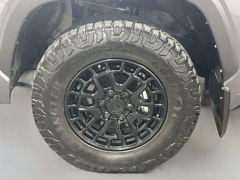 Used 2025 Toyota Tundra SR5 AWD/4WD image 27