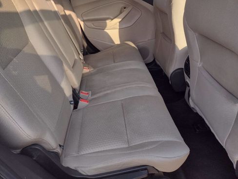 Used 2017 Ford Escape SE image 19