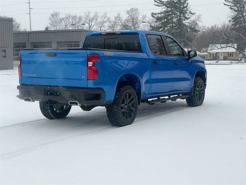 Used 2025 Chevrolet Silverado 1500 LT Trail Boss w/ Convenience Package II image 5
