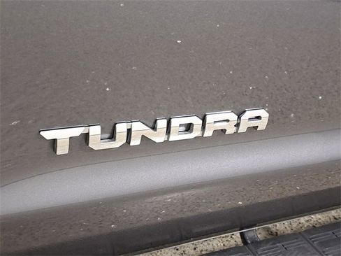 Used 2021 Toyota Tundra Limited w/ Limited Premium Package image 9