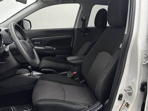 Used 2019 Mitsubishi Outlander Sport LE image 12