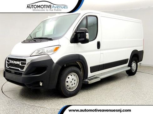 Used 2025 RAM ProMaster 2500 w/ U-Haul Equipment Group FWD image 1