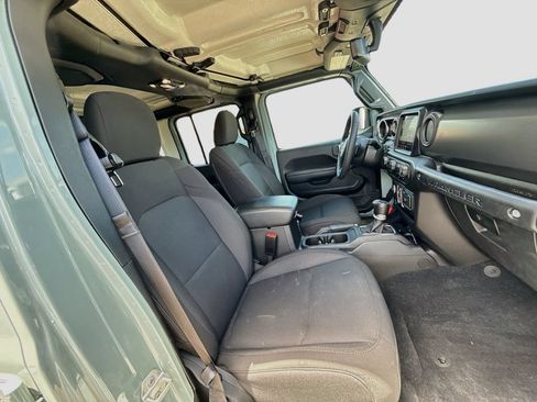 Used 2023 Jeep Wrangler Unlimited w/ Cold Weather Group AWD/4WD image 37