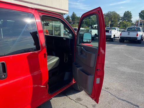 Used 2017 Chevrolet Express 3500 LS RWD image 19