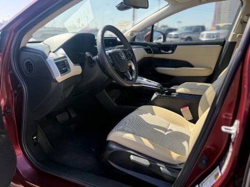 Used 2018 Honda Clarity Plug-In Hybrid image 11