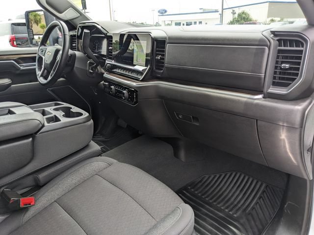 Used 2025 Chevrolet Silverado 2500 LT AWD/4WD image 13