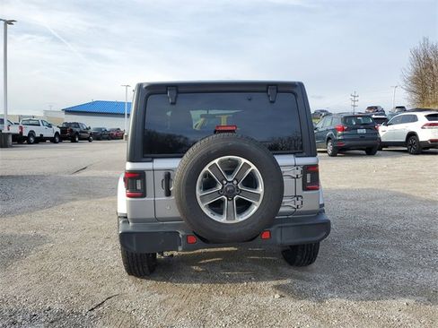 Used 2018 Jeep Wrangler Unlimited Sahara w/ Cold Weather Group image 5