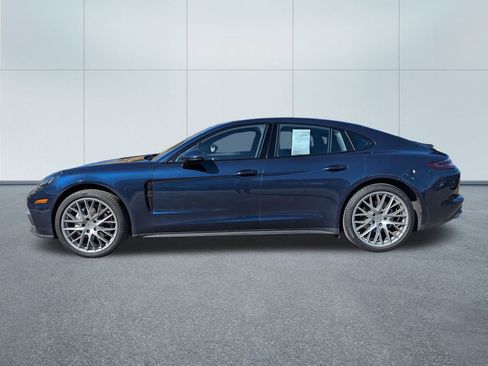 Used 2017 Porsche Panamera 4 w/ Premium Package image 4