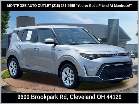 Used 2024 Kia Soul LX w/ Option Group 015 FWD image 1
