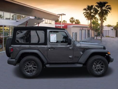 Used 2024 Jeep Wrangler Sport AWD/4WD image 2