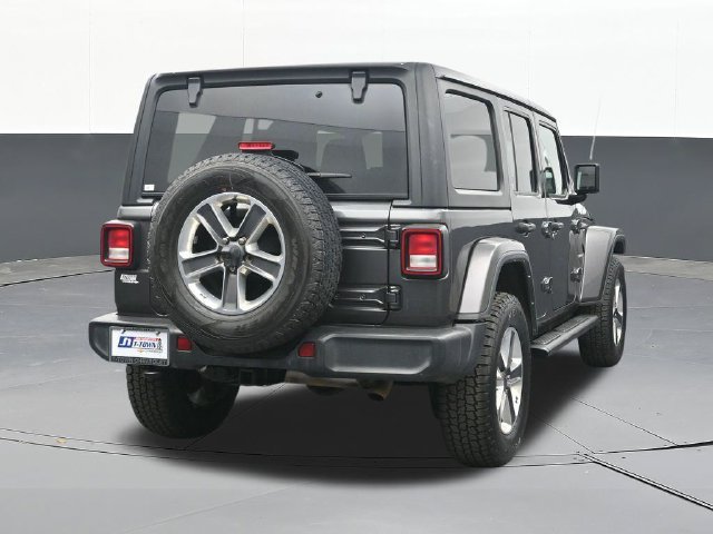 Used 2022 Jeep Wrangler Unlimited Sahara w/ Cold Weather Group AWD/4WD image 13