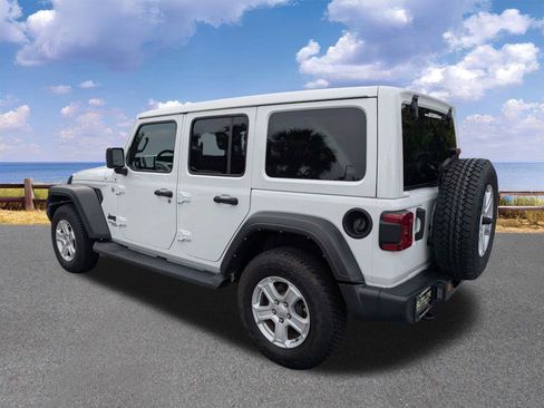 Used 2021 Jeep Wrangler Unlimited Sport w/ Sun And Sound Package AWD/4WD image 6