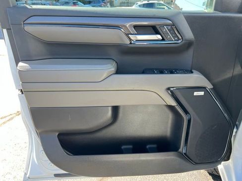 Used 2024 Chevrolet Silverado 1500 ZR2 w/ Technology Package image 8
