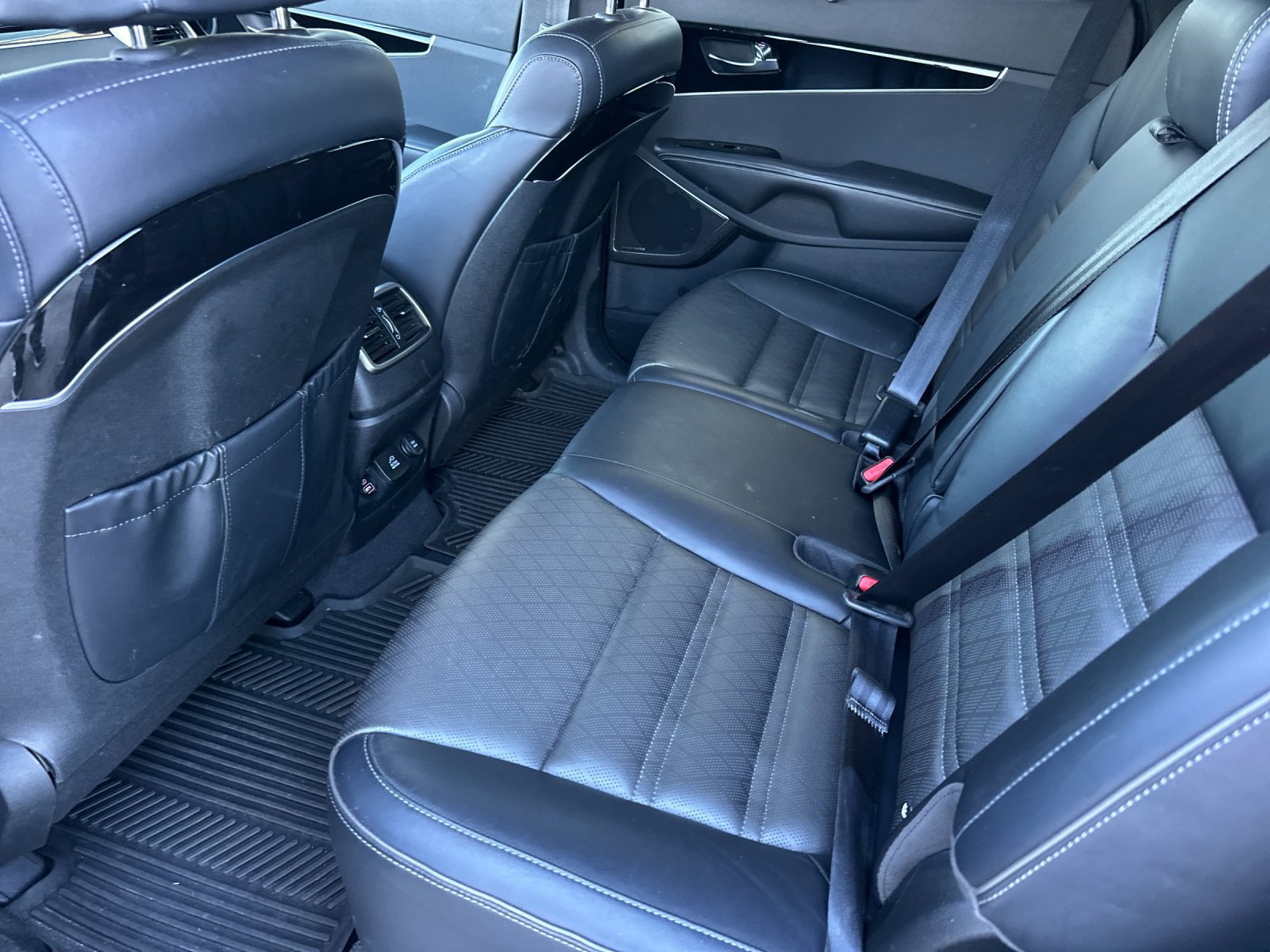 Used 2019 Kia Sorento SX AWD/4WD image 12