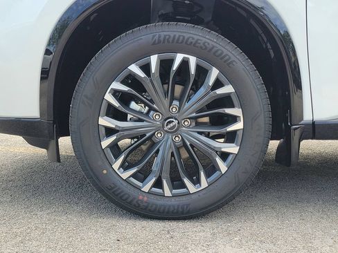 New 2026 Nissan Rogue Platinum w/ Platinum Premium Package AWD/4WD image 9