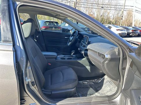Used 2019 Nissan Altima 2.5 S image 17