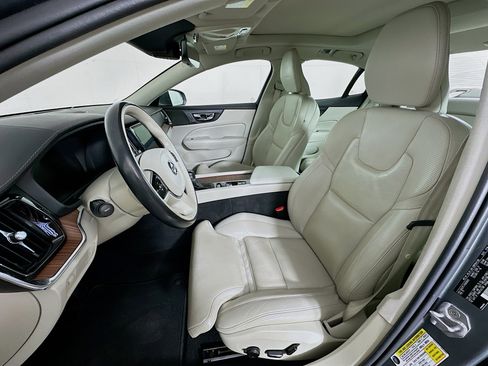 Used 2019 Volvo S60 T6 Inscription image 13