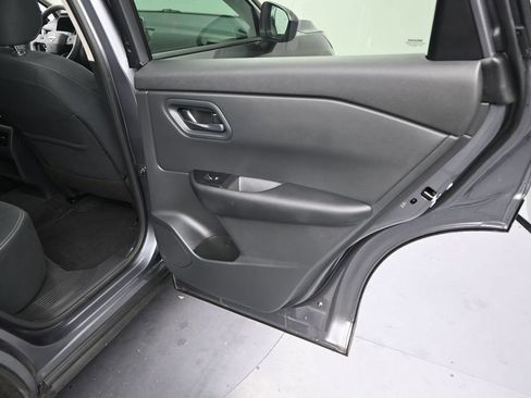 Used 2026 Nissan Rogue S FWD image 9