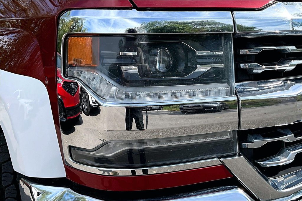 Used 2018 Chevrolet Silverado 1500 LTZ w/ Sport Package AWD/4WD image 39