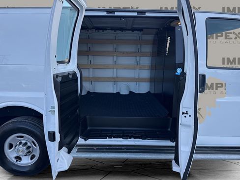 Used 2024 Chevrolet Express 2500 w/ Driver Convenience Package image 20