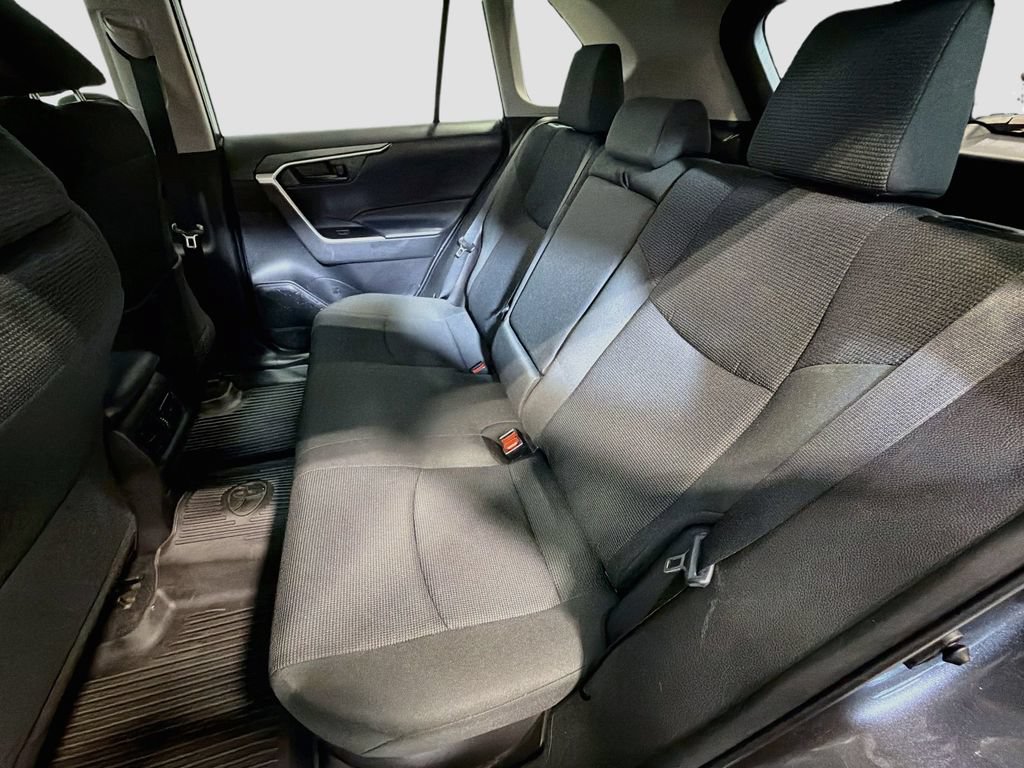 Used 2023 Toyota RAV4 LE AWD/4WD image 22