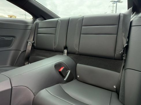 Certified 2025 Porsche 911 Carrera RWD image 31
