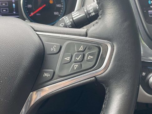 Used 2018 Chevrolet Equinox Premier FWD image 22