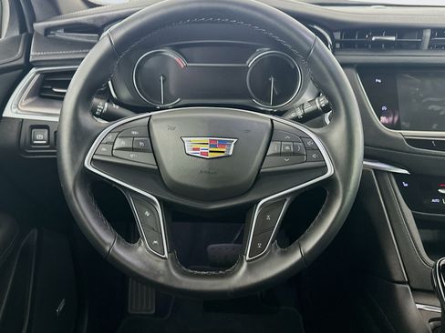 Used 2025 Cadillac XT5 Luxury FWD image 17
