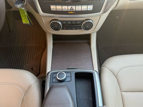 Used 2015 Mercedes-Benz ML 350 4MATIC image 25