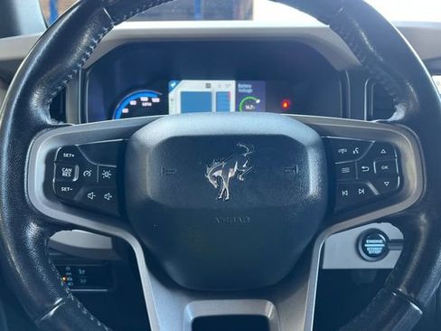 Used 2023 Ford Bronco Wildtrak image 22
