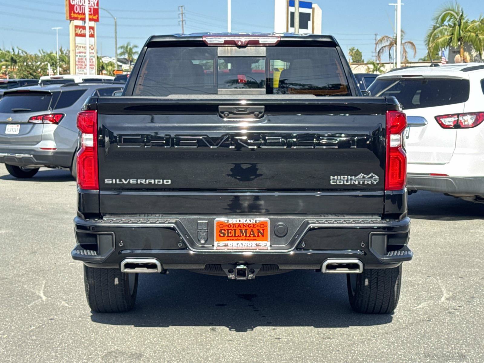 Used 2022 Chevrolet Silverado 1500 High Country w/ Technology Package AWD/4WD image 6