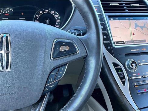 Used 2018 Lincoln MKX Reserve w/ Driver Assistance Package AWD/4WD image 19