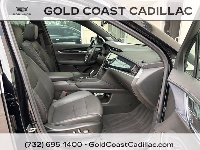 Used 2024 Cadillac XT6 Premium Luxury AWD/4WD image 7