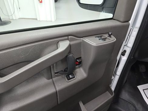Certified 2024 Chevrolet Express 2500 w/ Driver Convenience Package image 17