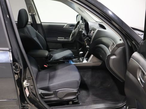 Used 2013 Subaru Forester 2.5X Premium w/ All-Weather Plus Pkg AWD/4WD image 22