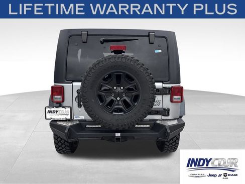 Used 2018 Jeep Wrangler Unlimited Sport AWD/4WD image 5